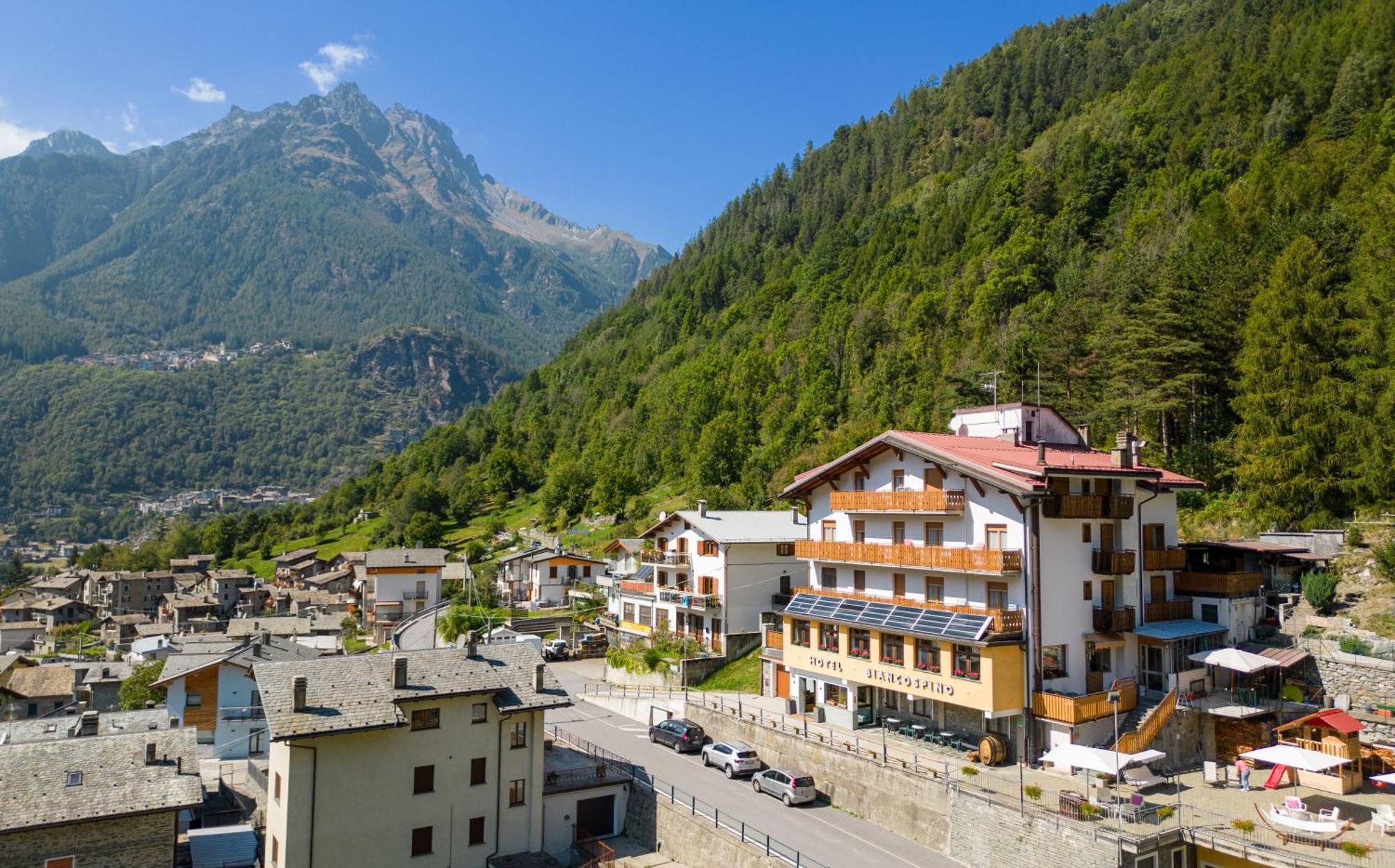 Hotel Biancospino Lanzada 외부 사진